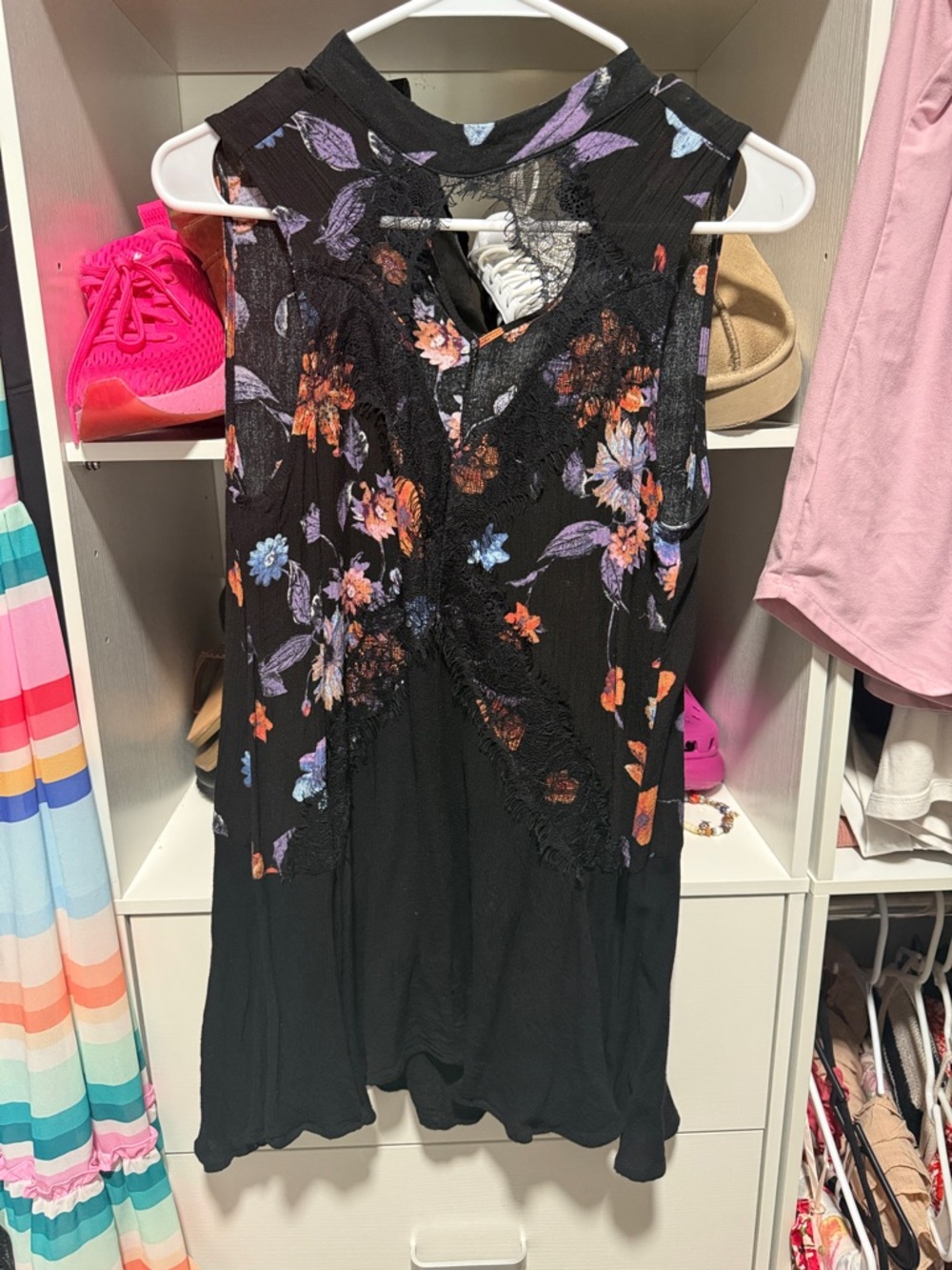 Daytrip Black Floral Lace Trim Sleeveless Top